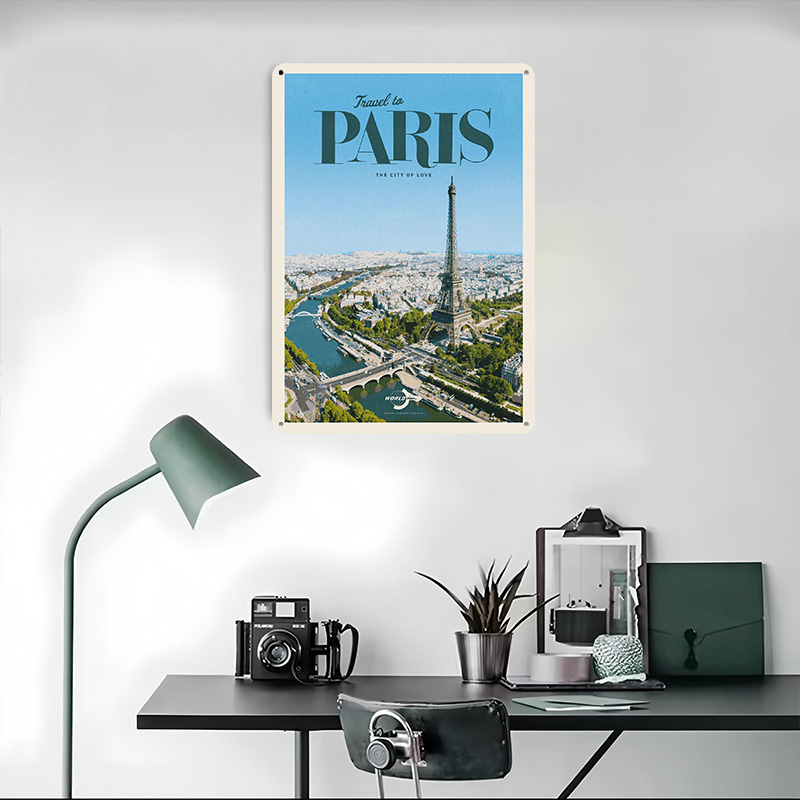 Plakat z motywem podróży do Pa – Retro Gaming Paris recenzja i cena
